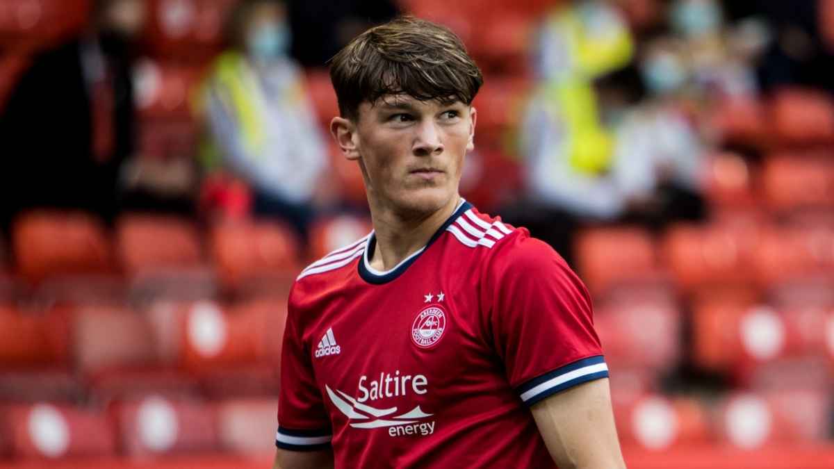 Liverpool to consider paying higher fee for Aberdeen's Calvin Ramsay